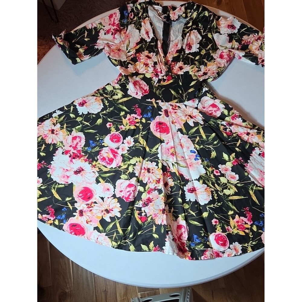 Unique Vintage Cuff Sleeve Floral Full Skirt Dress Size 4XL